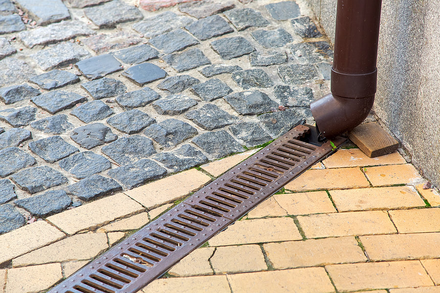 a gutter pipe direct to the drainage